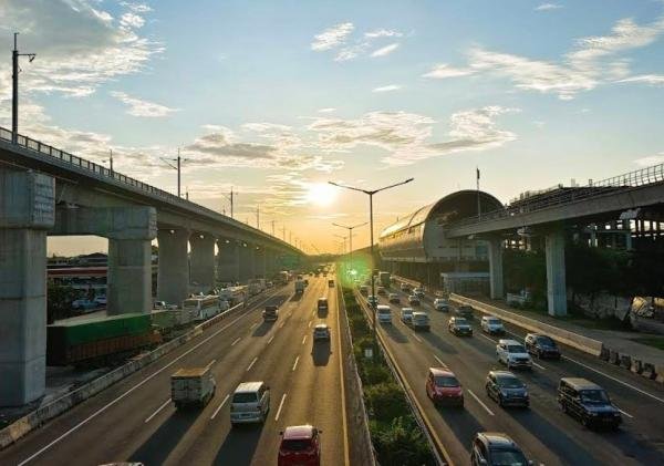 Persiapan Libur Nataru 2024: Pentingnya Cek Tarif Tol bagi Pengendara Mobil Pribadi