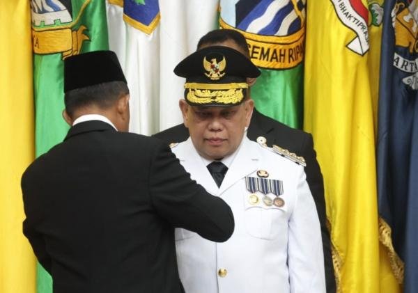 Ucok Damenta Resmi Jabat Pj Gubernur Banten, Langkah Apa yang Akan Diambil di Akhir Tahun?