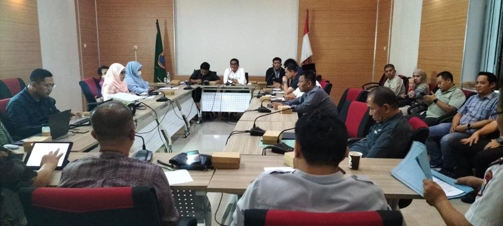 DPRD Lebak Bahas Revisi Perda Pajak dan Retribusi di Tengah Hujan Deras