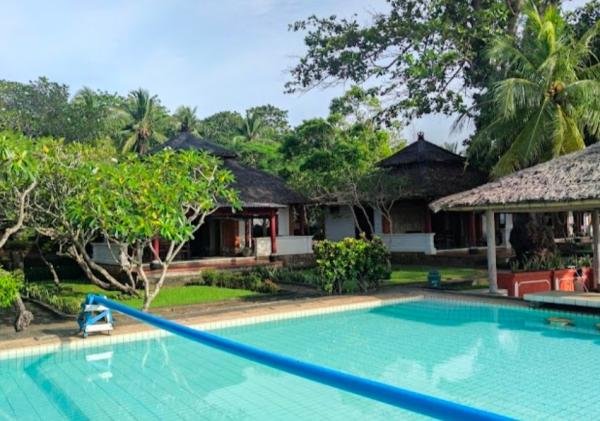 Hotel Puri Retno, Surga Tersembunyi di Anyer dengan Nuansa Bali dan Keindahan Pantai