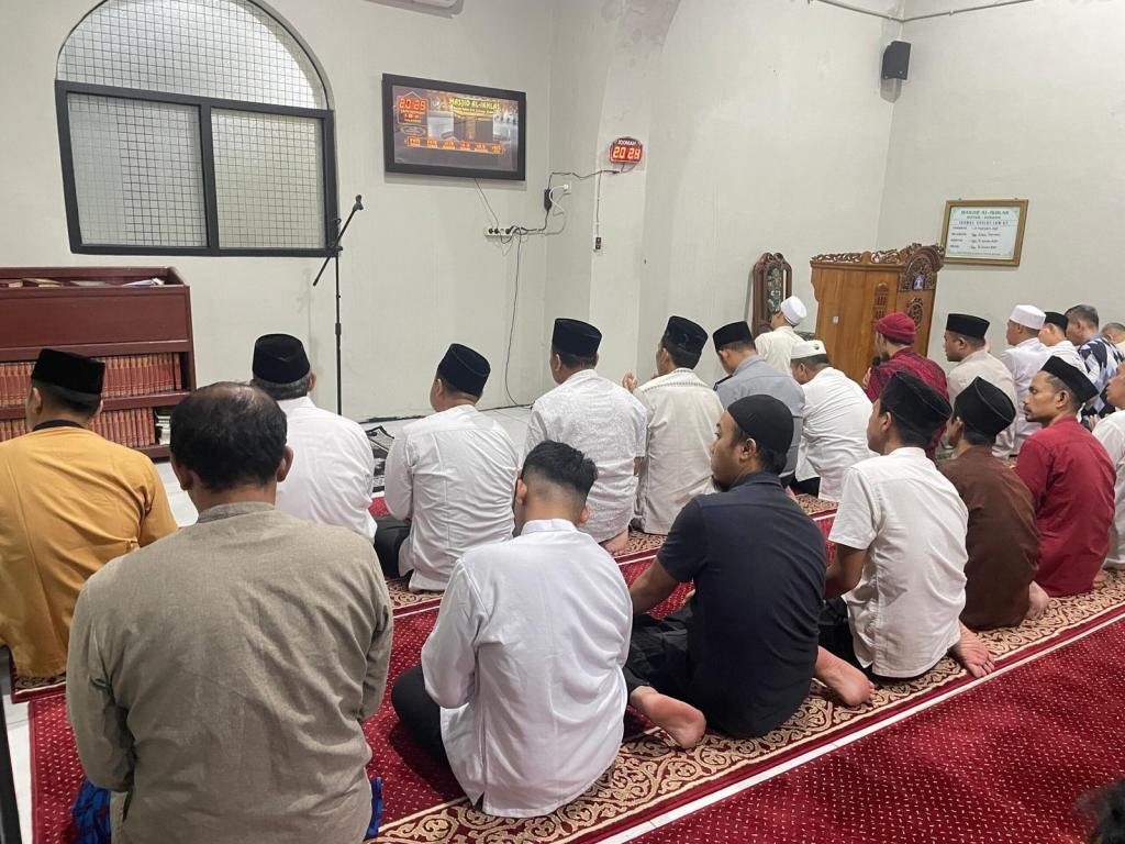 Kakanwil Ditjen PAS Banten Kunjungi Rutan Serang, Tarawih dan Tadarus Bersama Warga Binaan