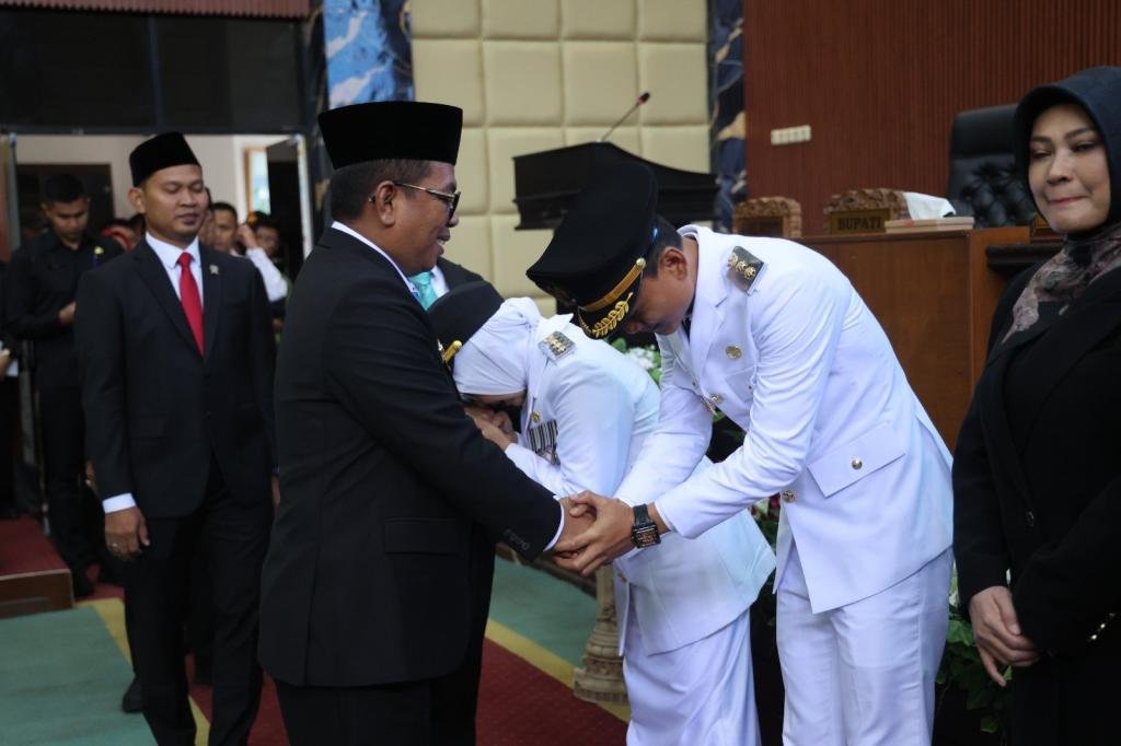 Gubernur Andra Soni Minta Bupati dan Wakil Bupati Pandeglang Adil dan Tidak Korupsi