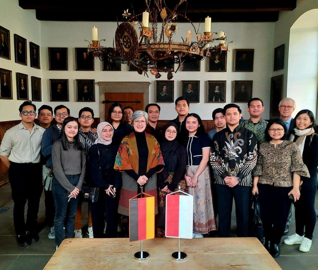 Perkuat Kerja Sama Pendidikan dan Perdamaian, Konjen RI Hamburg Kunjungi Osnabrück