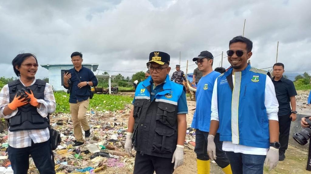 Gubernur Banten Diminta Tuntaskan Masalah Sampah dan Potensi Desa Teluk, PWN Siap Dukung