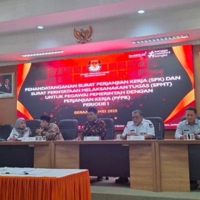 KPU Banten Tandatangani SPK dan SPMT untuk 56 PPPK Gelombang Pertama