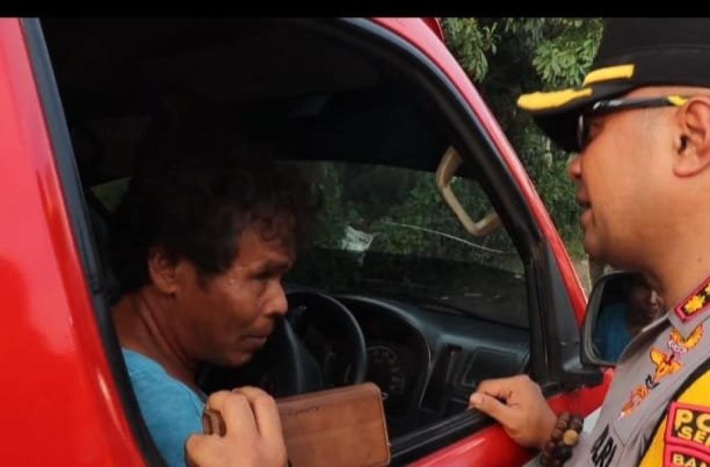 Aman dari Premanisme, Sopir Angkot Berterima Kasih