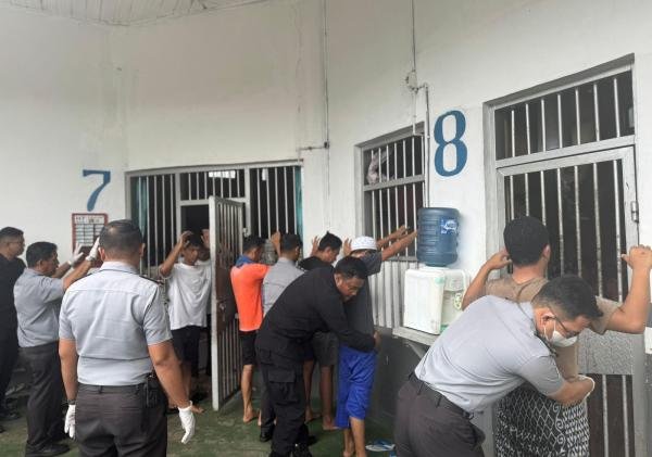 Kalapas Banjarbaru Pimpin Razia Kamar WBP, Komitmen Berantas Narkoba dan HP Ilegal