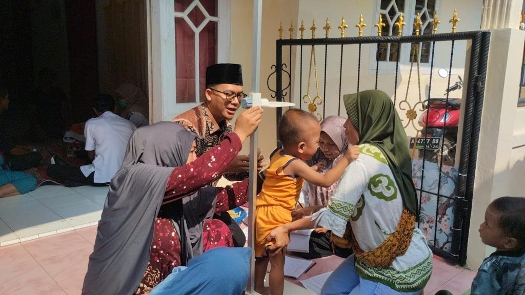 Kepala Desa Sindangheula Tinjau Langsung Kegiatan Posyandu Seroja di Kampung Kepuh