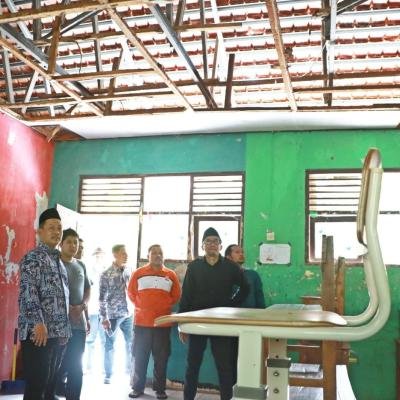 Wabup Serang Najib Hamas Tinjau Kondisi Bangunan Madrasah dan SD di Binangun
