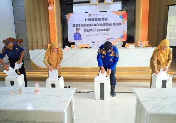 BPBD Kabupaten Tangerang Musnahkan 575 Arsip Inaktif Tahun 2015 untuk Efisiensi dan Keamanan Informasi