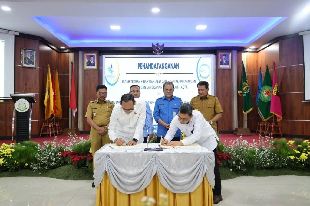 Perumdam Tirta Kerta Raharja dan Tirta Benteng Tandatangani Pembaharuan Perjanjian Hibah Aset di Banten