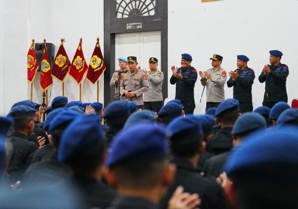 Kunjungi Mako Brimob Kwitang, Kapolri Beri Apresiasi dan Perkuat Motivasi