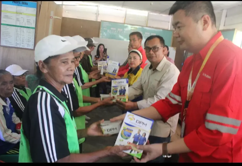 PT DPM Salurkan Makanan Tambahan kepada Balita dan Warga Lansia