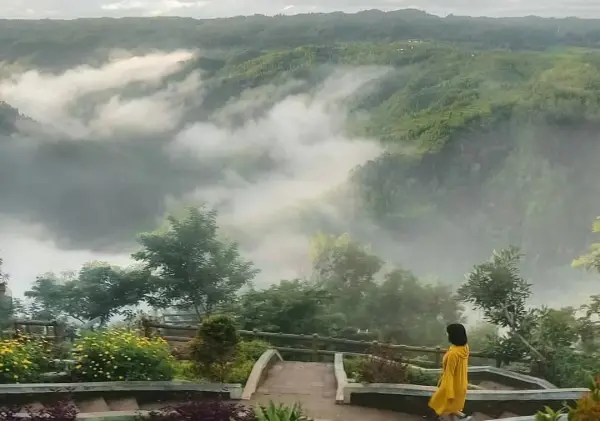 Inilah Alasan Mengapa Kebun Buah Mangunan Yogyakarta Disebut Negeri Diatas Awan