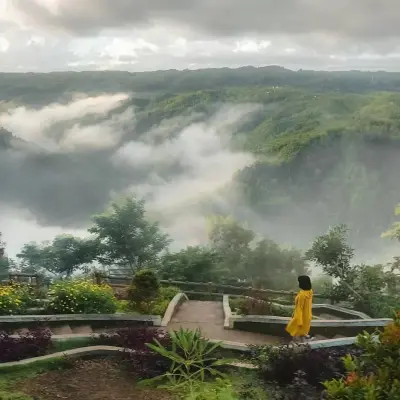 Inilah Alasan Mengapa Kebun Buah Mangunan Yogyakarta Disebut Negeri Diatas Awan
