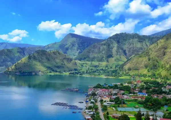 Danau Toba, Rekomendasi Tempat Wisata Sumatera Utara yang Wajib Dicoba!