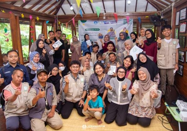 Menulis sebagai Kekuatan Edukasi: Taman Bacaan Masyarakat Bale Baca Cijayanti Gelar Pelatihan