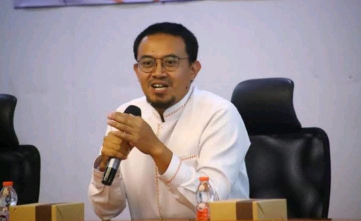 Melayani Dengan Hati: Pesan Kemanusiaan Ade Firmansyah untuk Warga Depok