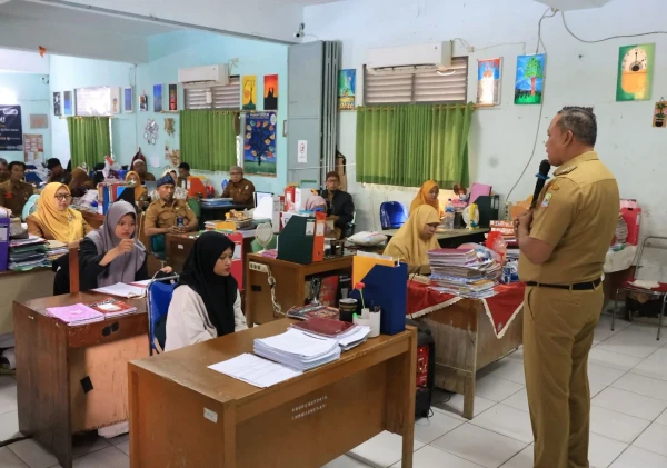 Tri Adhianto Instruksikan Penguatan Pengawasan Internal di Sekolah