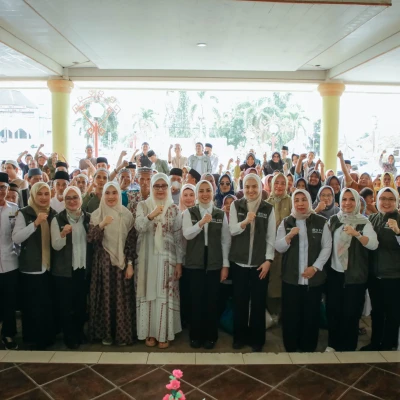 Kolaborasi TP PKK dan Baznas, 400 Paket Sembako Disalurkan di Dua Kabupaten