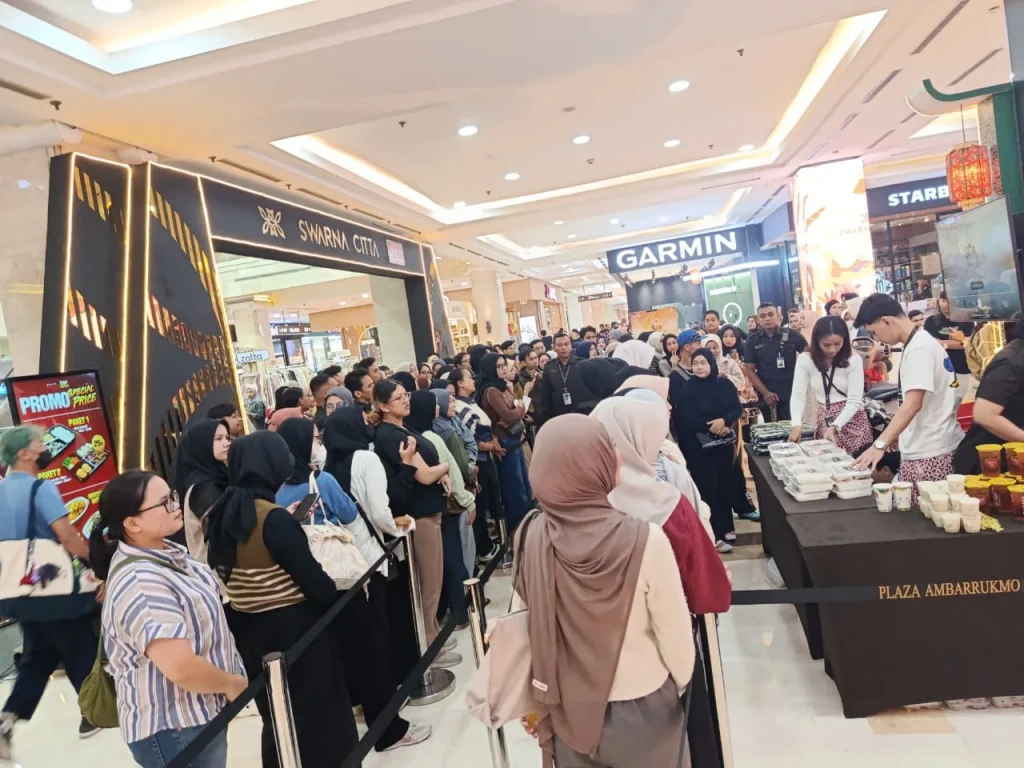 Ambarrukmo Ulang Tahun ke-20, Bagikan Takjil Spesial 3 Hari