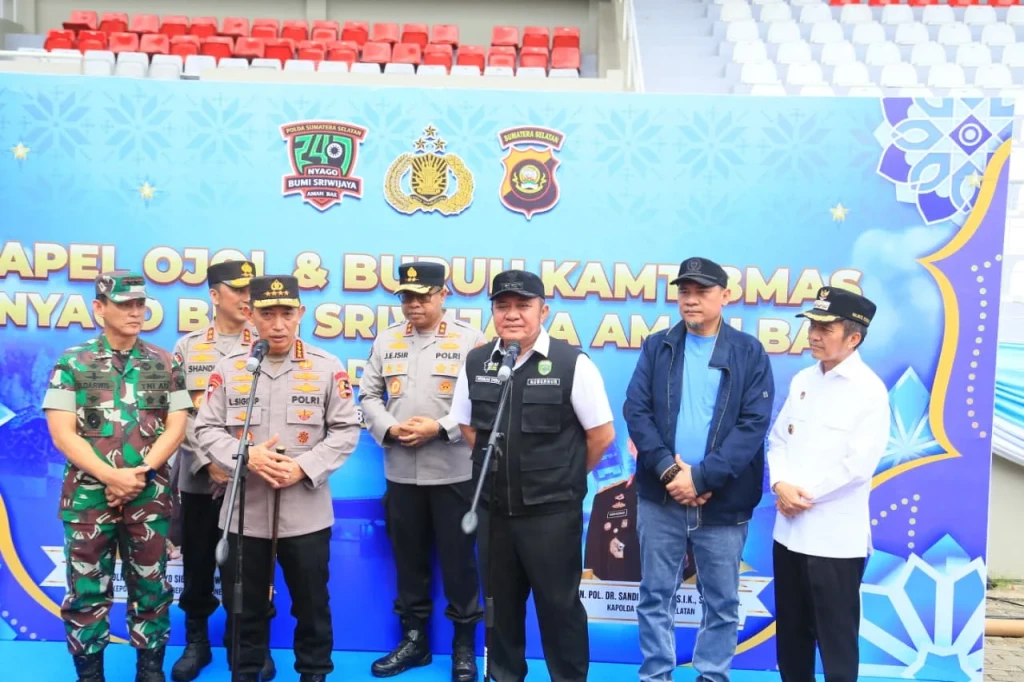 Kapolri dan Gubernur Sumsel Gelar Apel Kamtibmas Ojol-Buruh