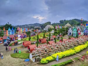 Flora Wisata Santerra De Laponte Menikmati Pemandangan Aneka Bunga Nan Cantik