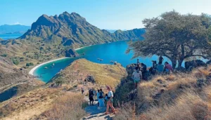 Labuan Bajo: Santorini Versi Tropis yang Bikin Liburan Makin Estetik!